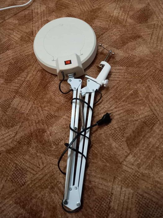 Лампа лупа, светодіодна.