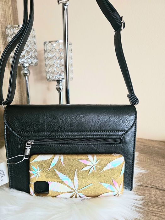 Czarna torebka listonoszka z ekoskórki