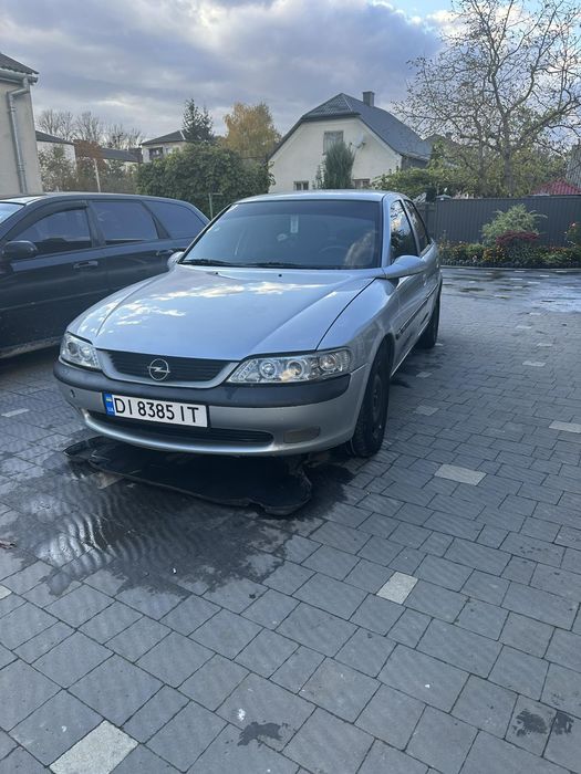 Опель Вектра Б 1.8 Автомат