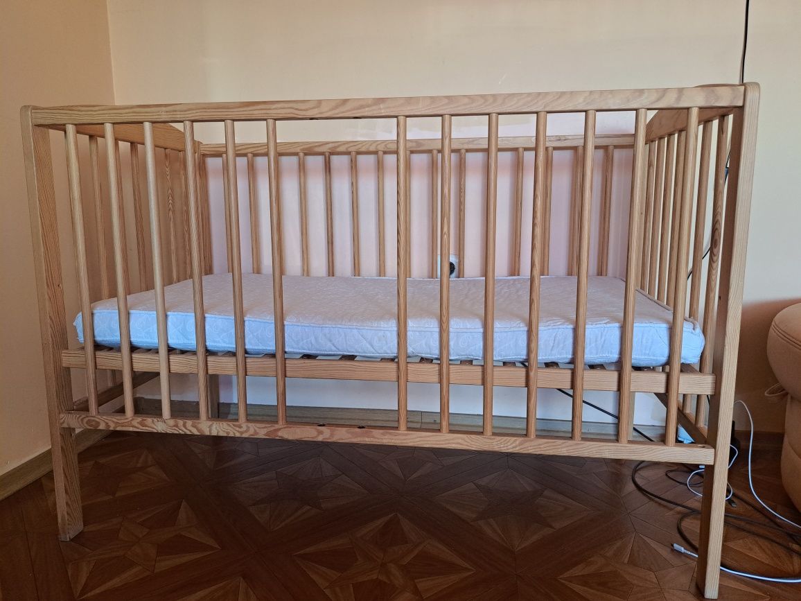 Łóżko dziecięce drewniane 60x120