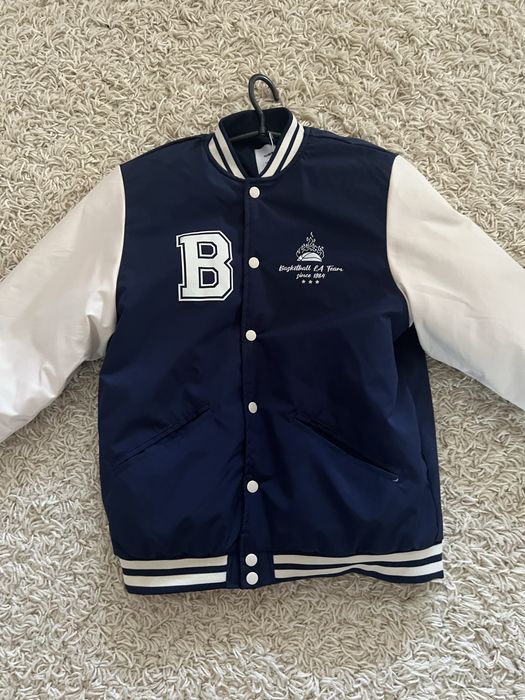 SaleКуртка Бомбер        .