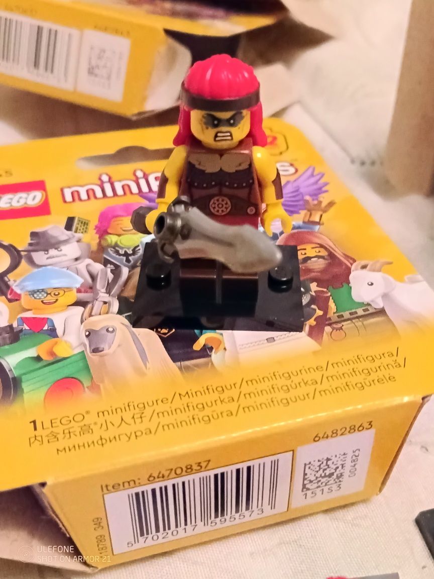 Lego Seria 25 Figurka wojowniczki wikingów