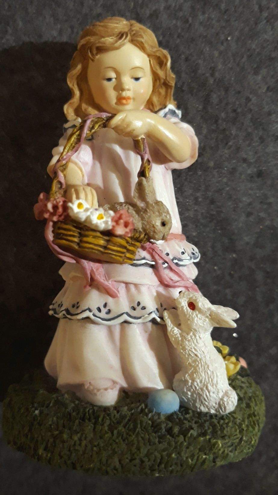 Porcelana GOEBEL Treasures figurka Sandra Kuck Wielkanoc SK 5