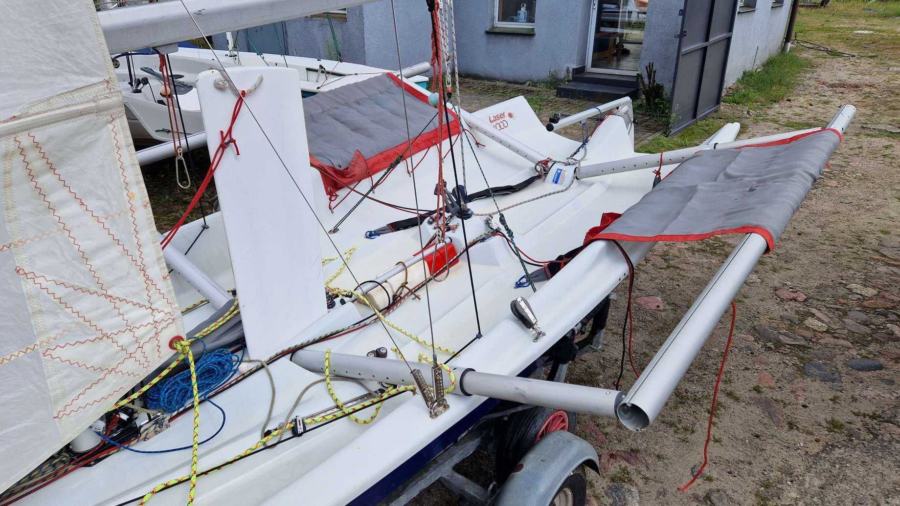 Łódź żaglowa żaglówka skiff Laser 4000 + wózek slipowy