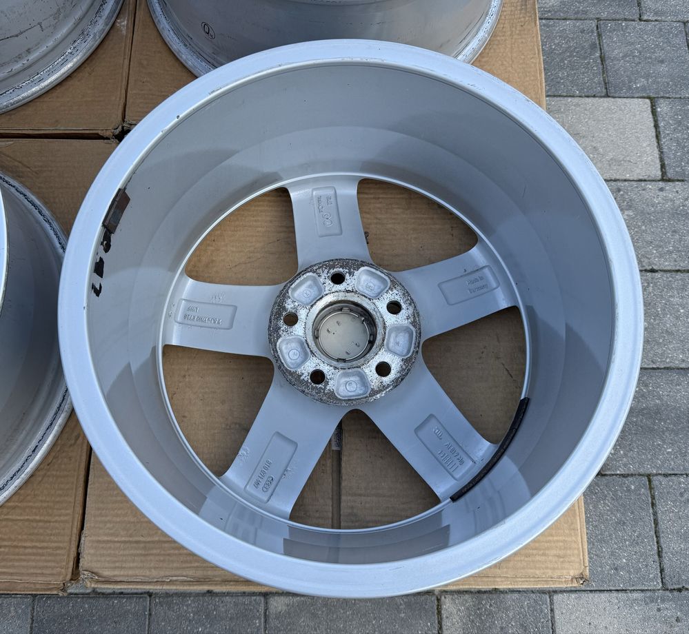 Oryginalne felgi Audi 17" A4 A5 A6 5x112 7.5J ET28 8T0 s-line