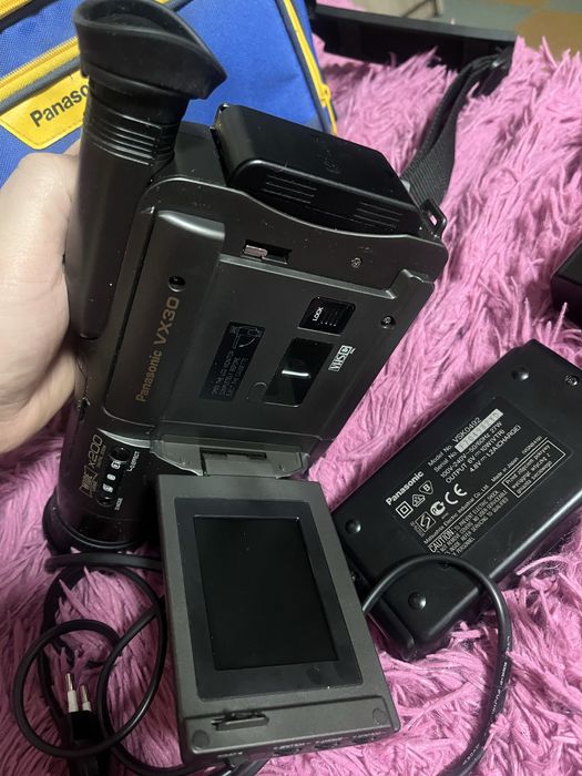 Видеокамера  Panasonic NV-VX30EN