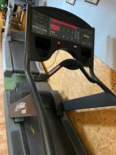 Sprzedam bieżnie widoczne na zdjęciach