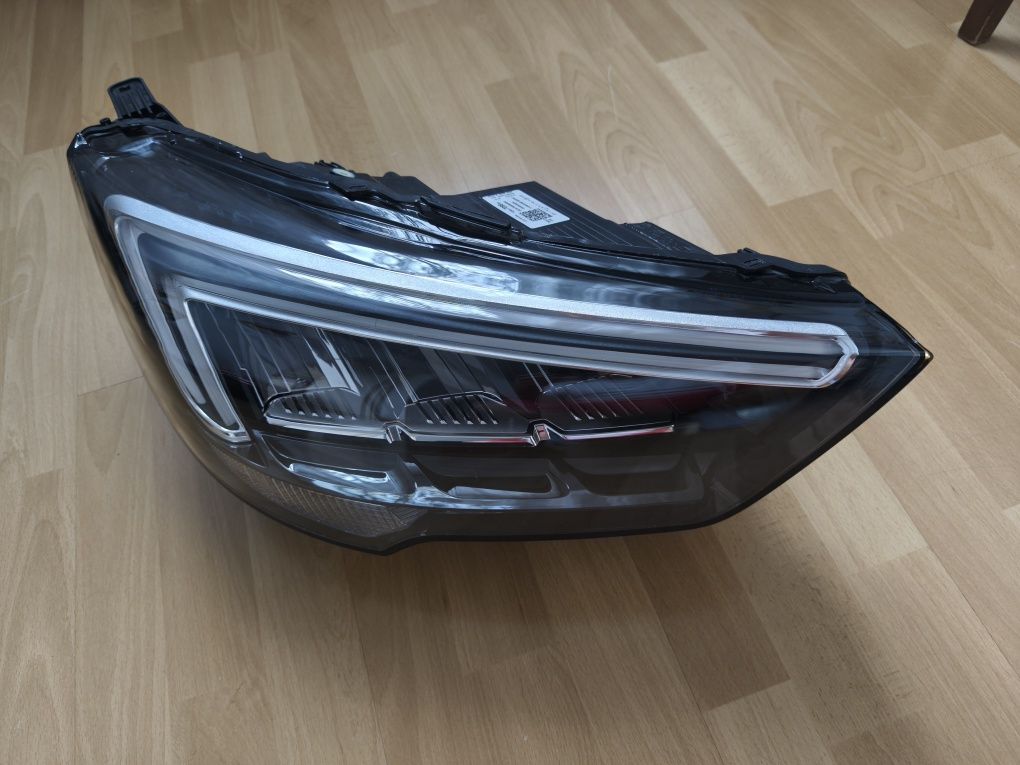 Opel Crossland X lampa reflektor przedni prawy LED