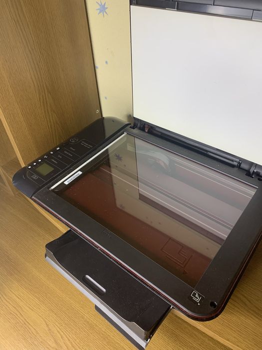 Hp deskjet 3050 принтер сканер ксерокс , фото тоже печать можно