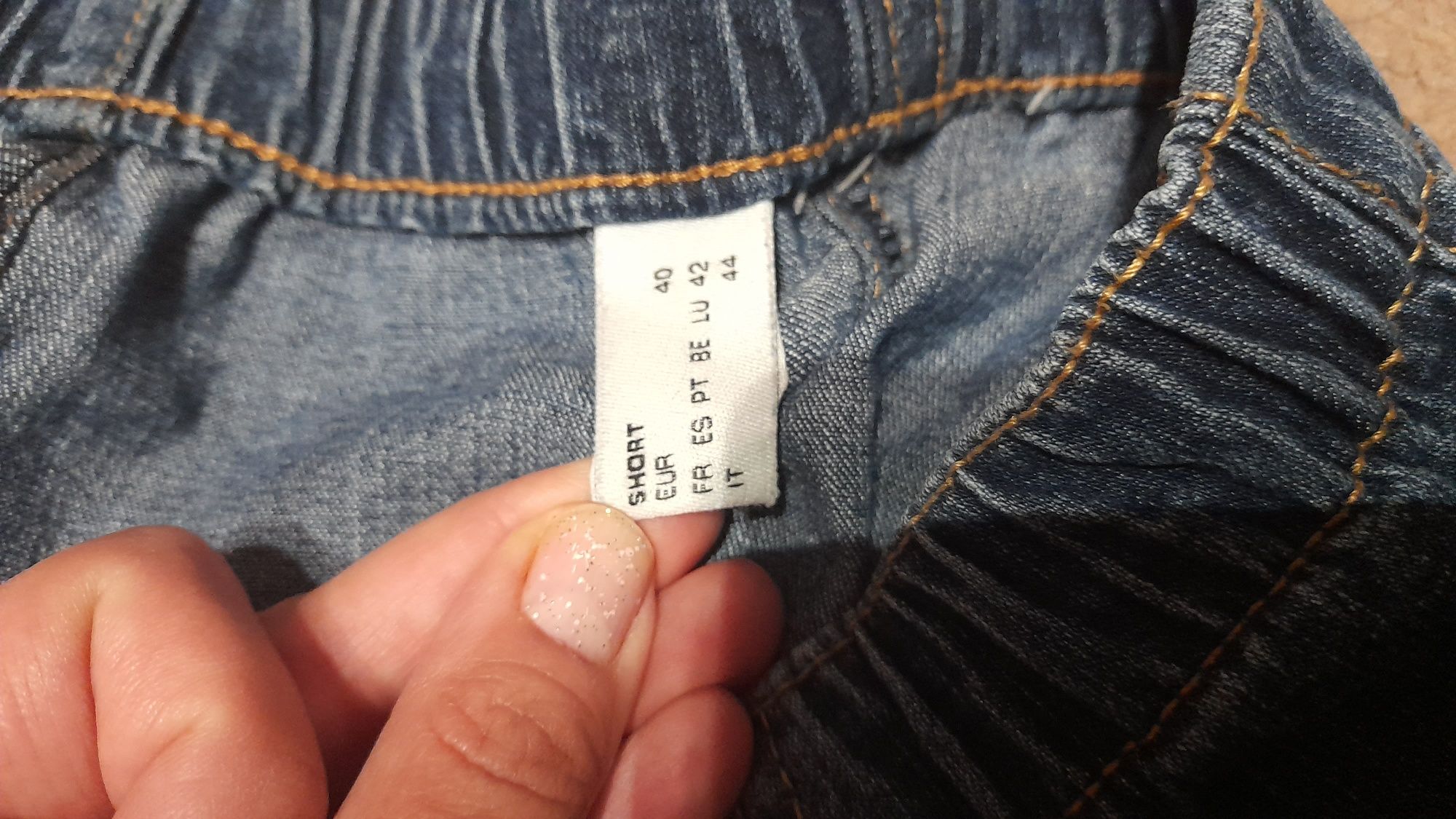 Jeansy sy w gumkę w pasie Carry rozm 40
