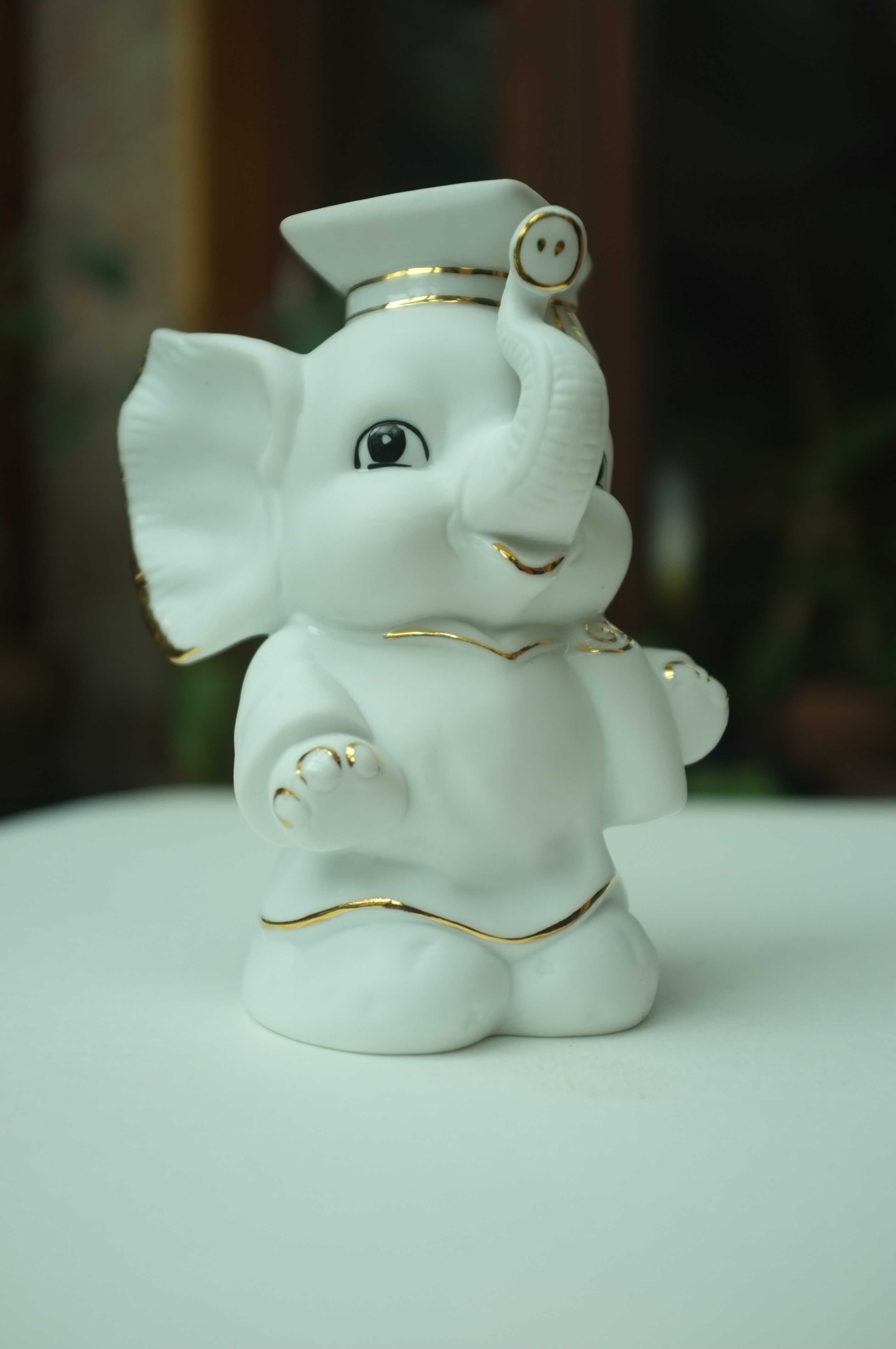porcelanowy słoń słonik skarbonka biały ze złoceniem Laureat duży