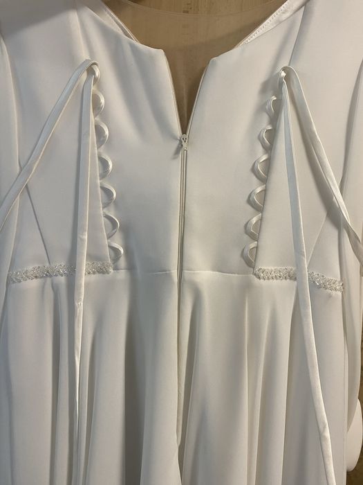 Біла сукня (випускна,весільна)