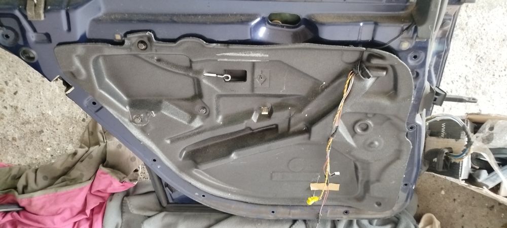 Drzwi lewe przód tył BMW E39 touring kombi