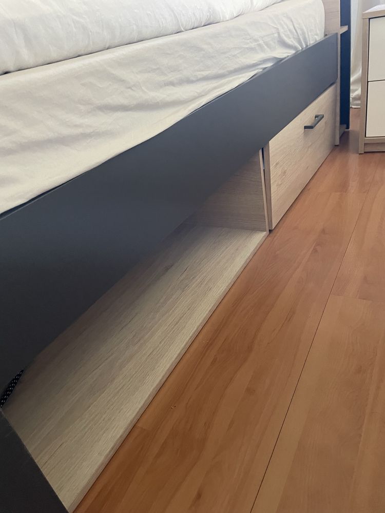 Cama casal com colchão