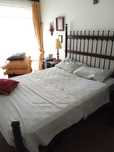 Vendo cama enorme com colchão