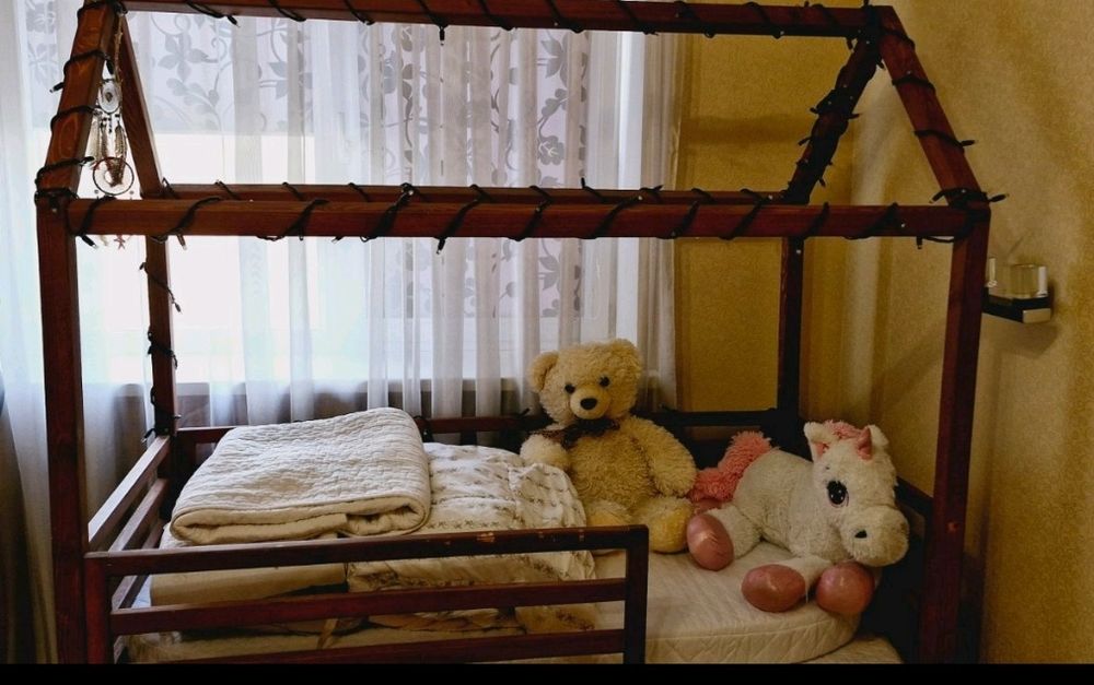 Кроватка дитяча натуральне дерево