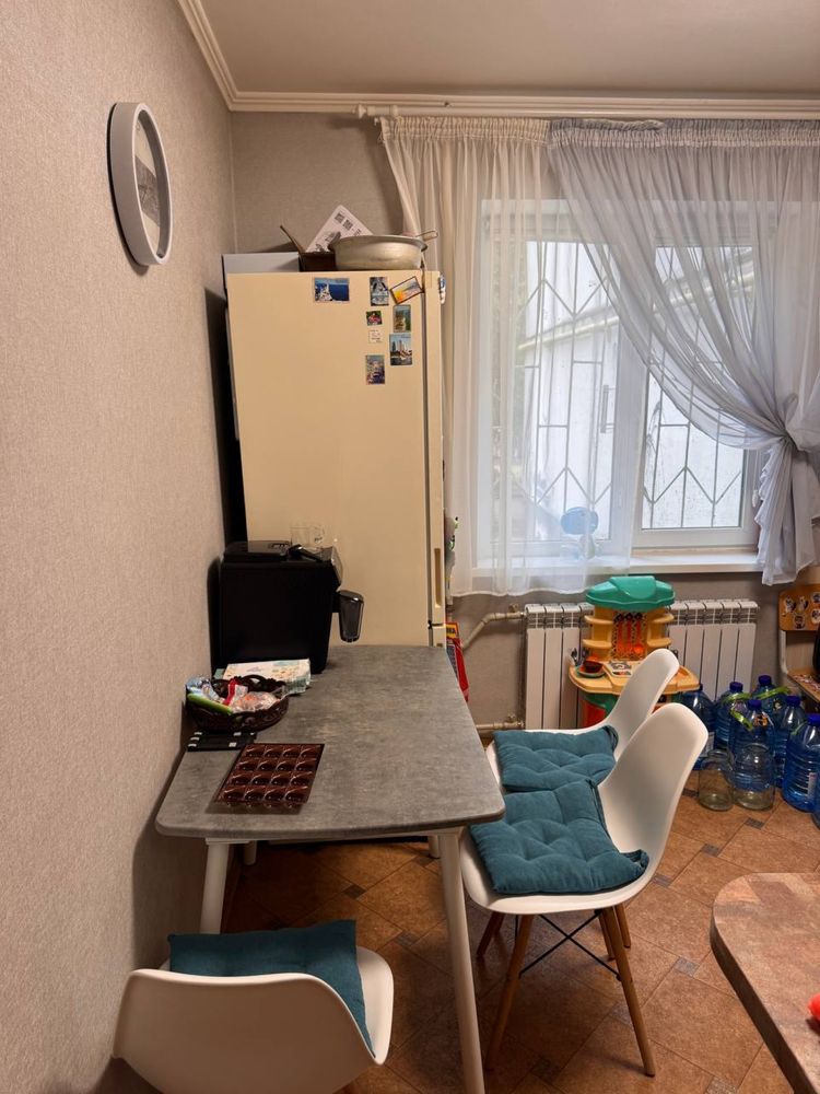 Продам квартиру 1/5 поверх