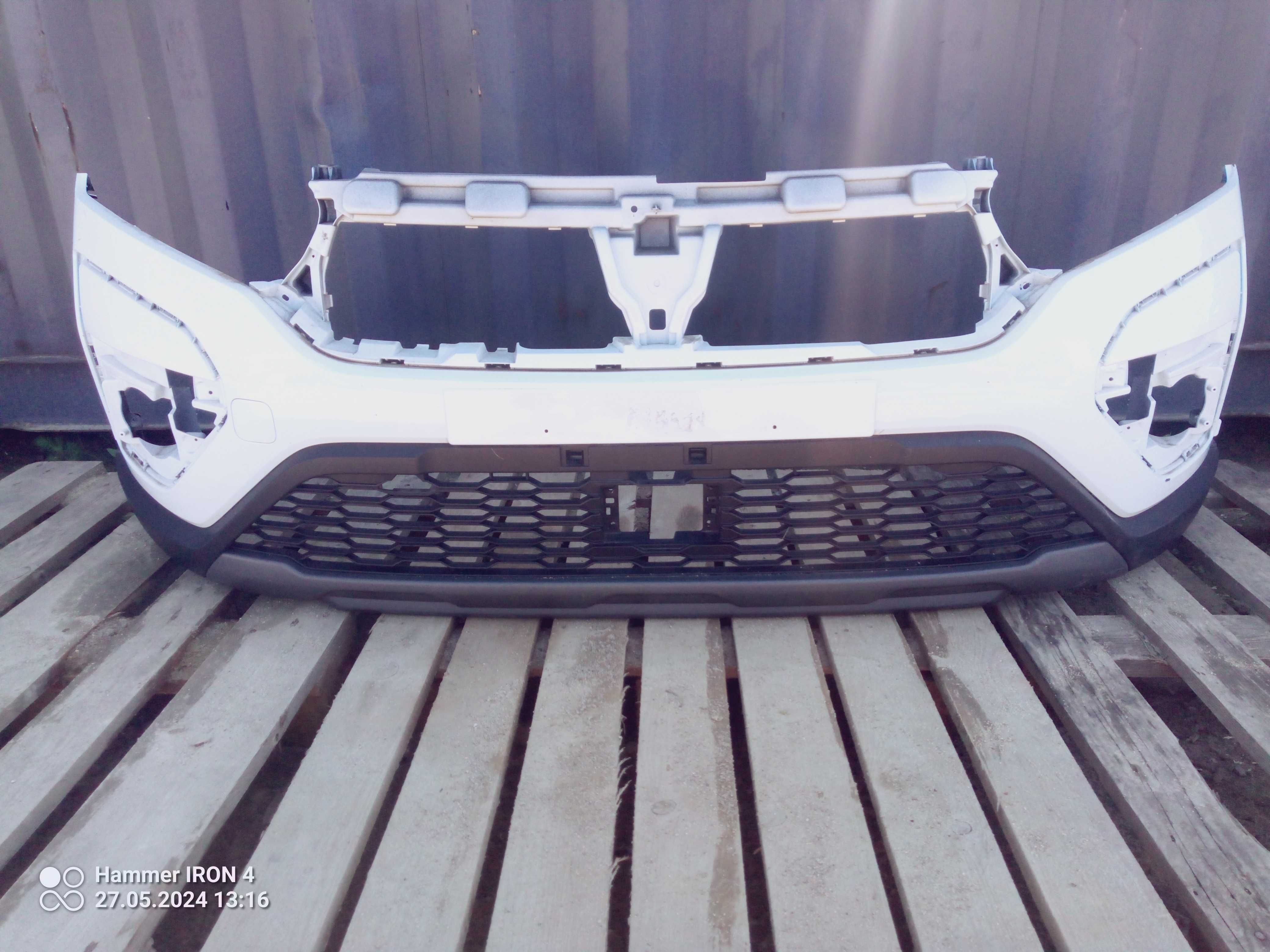 Zderzak przedci Dacia Jogger,Sandero III,Stepway 21-24r cały,ładny