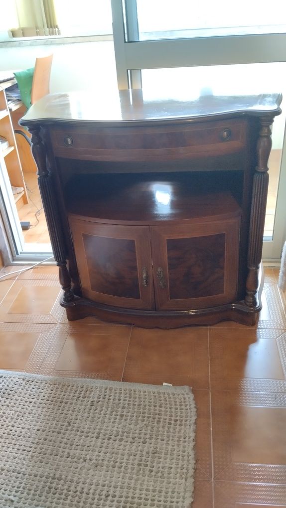 Movel de TV em mogno+ mesa centro
