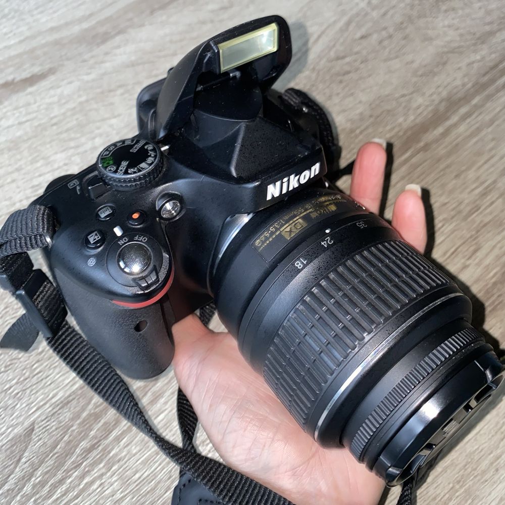 Дзеркальний фотоапарат Nikon D5100 kit 18-55