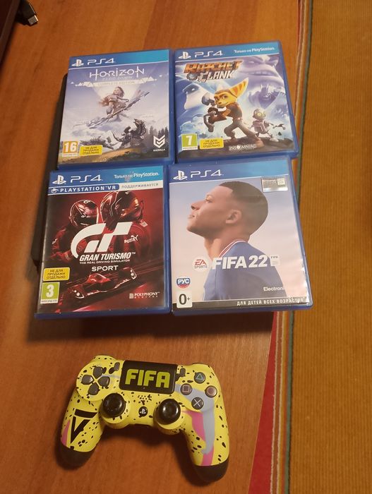 Продам Sony PlayStation 4 Slim 1 тб в отличном состоянии