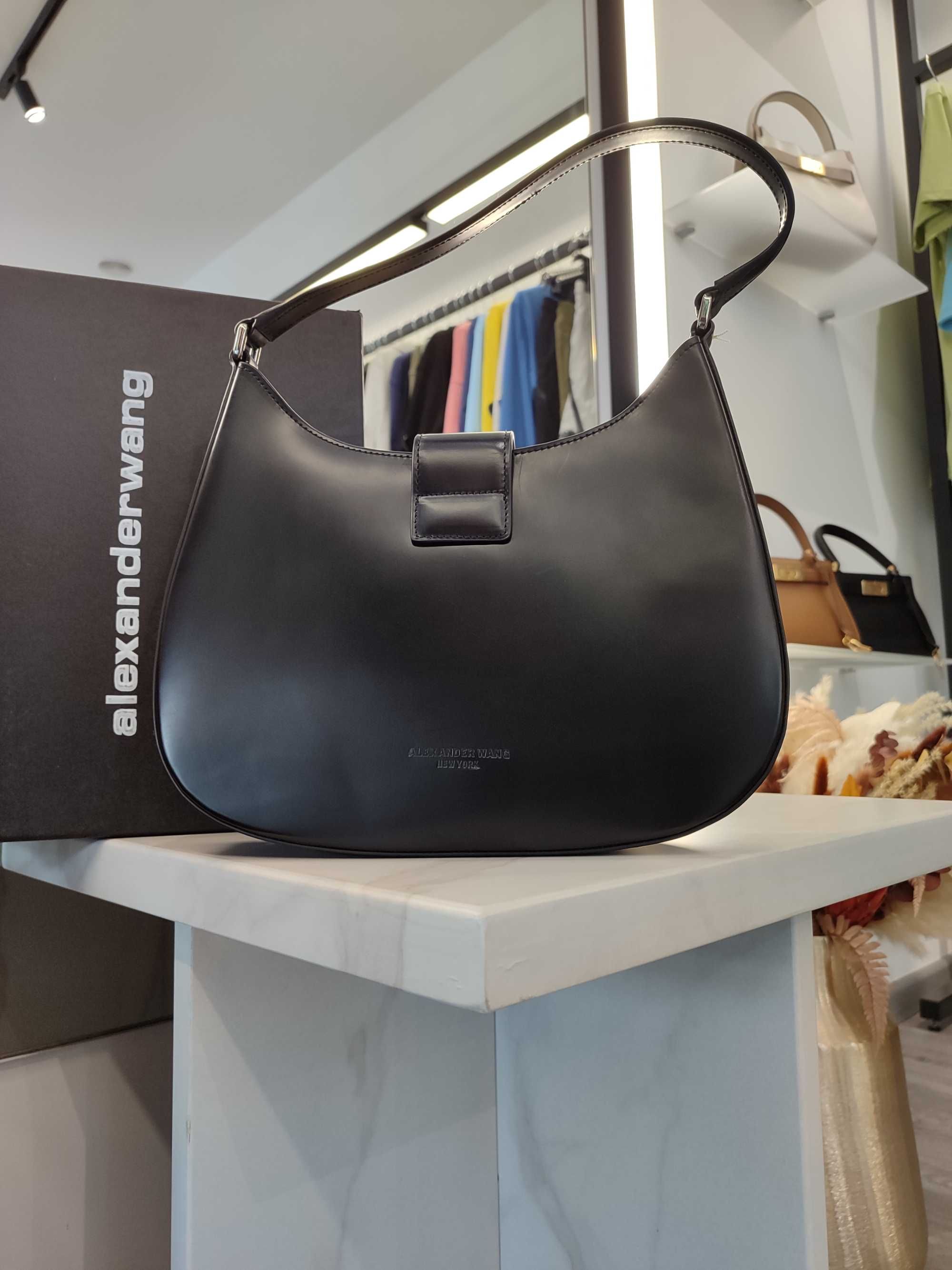 Сумка Alexander Wang Legacy Large Hobo Bag In Black