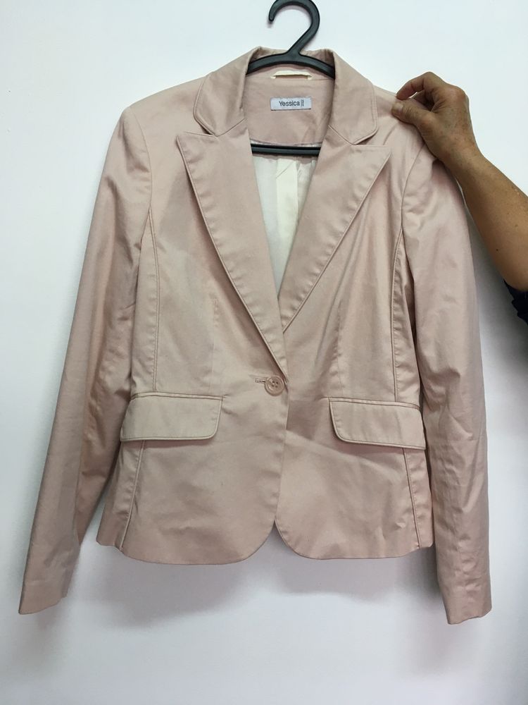 Roupa como nova tamanho L a 5€ cada
