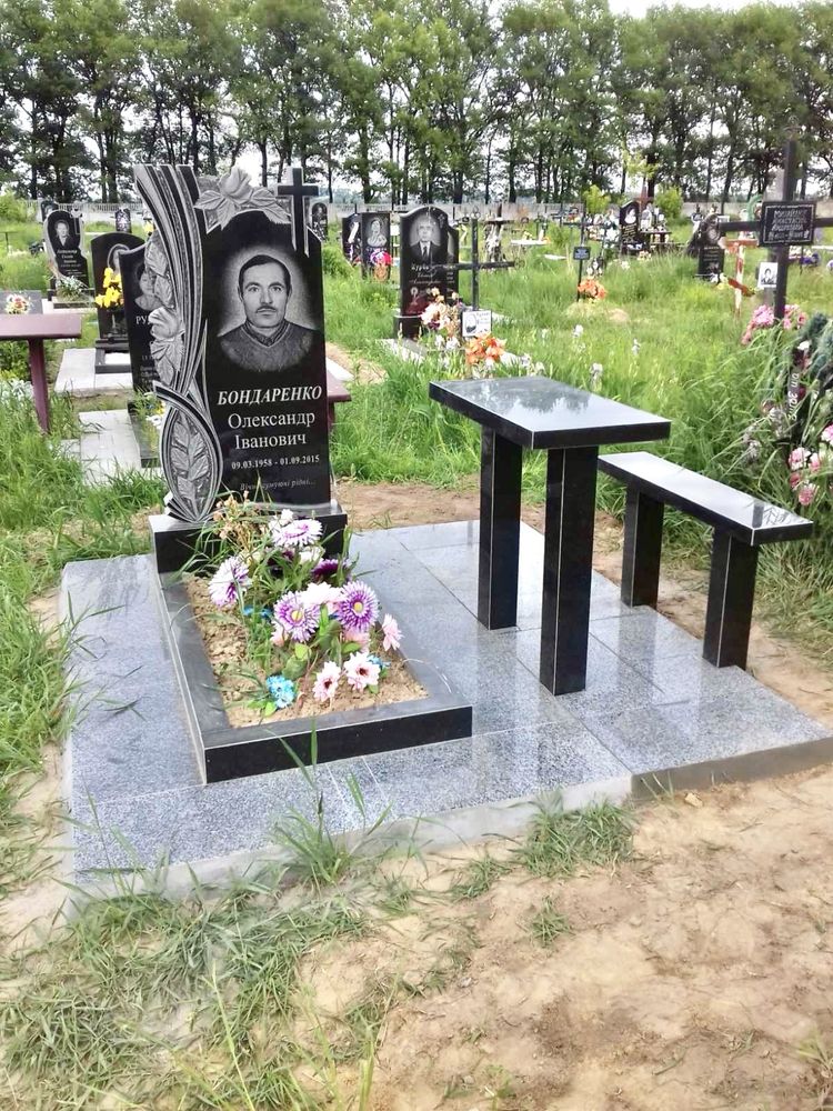 Гранітні пам’ятники воїнів ЗСУ гранит полимер фото стекло керамика