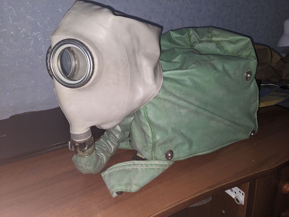 МІНЯЮ НА ПРВ-У  Протигаз/противогаз ізолюючий ип-4 ип-4м