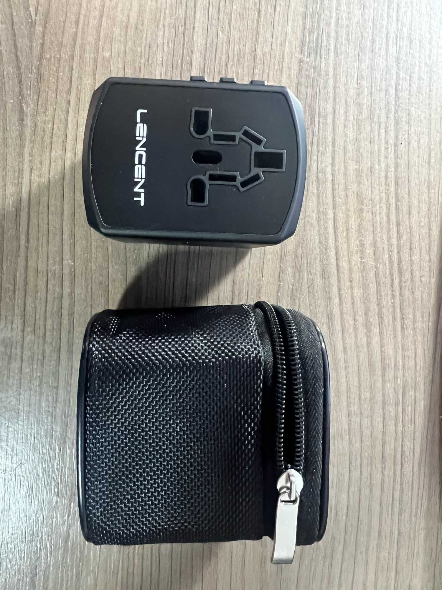 Uniwersalny adapter podróżny LENCENT 3xUSB + USB-C
