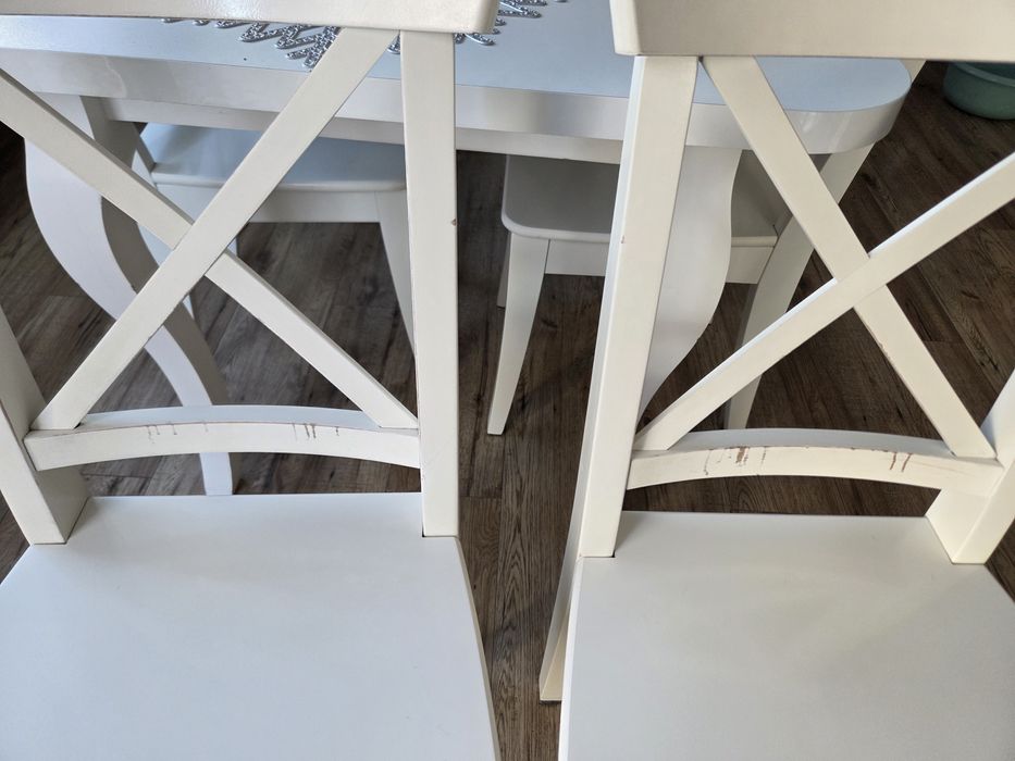 Stół plus 6 krzeseł