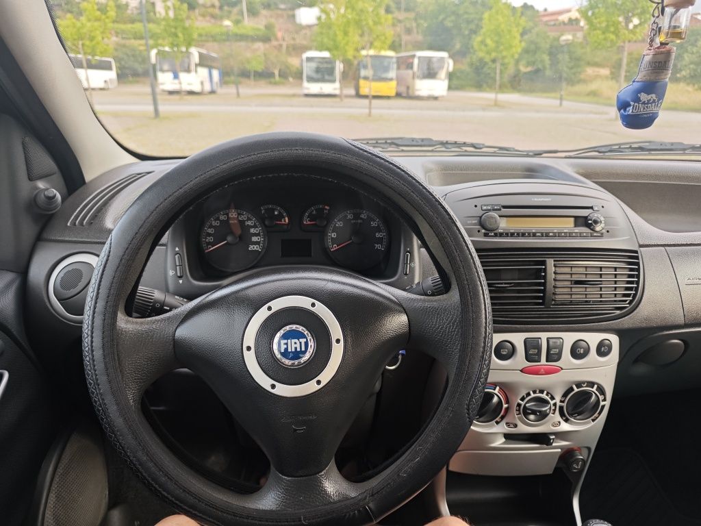 Fiat Punto 1.3 Multijet comercial – 154933kms