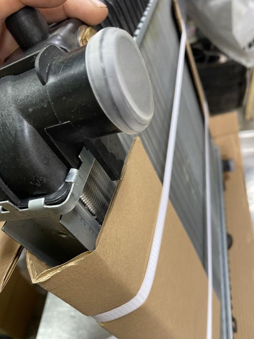 Радіатор мерседес 123 126 114 116 акпп і механіка