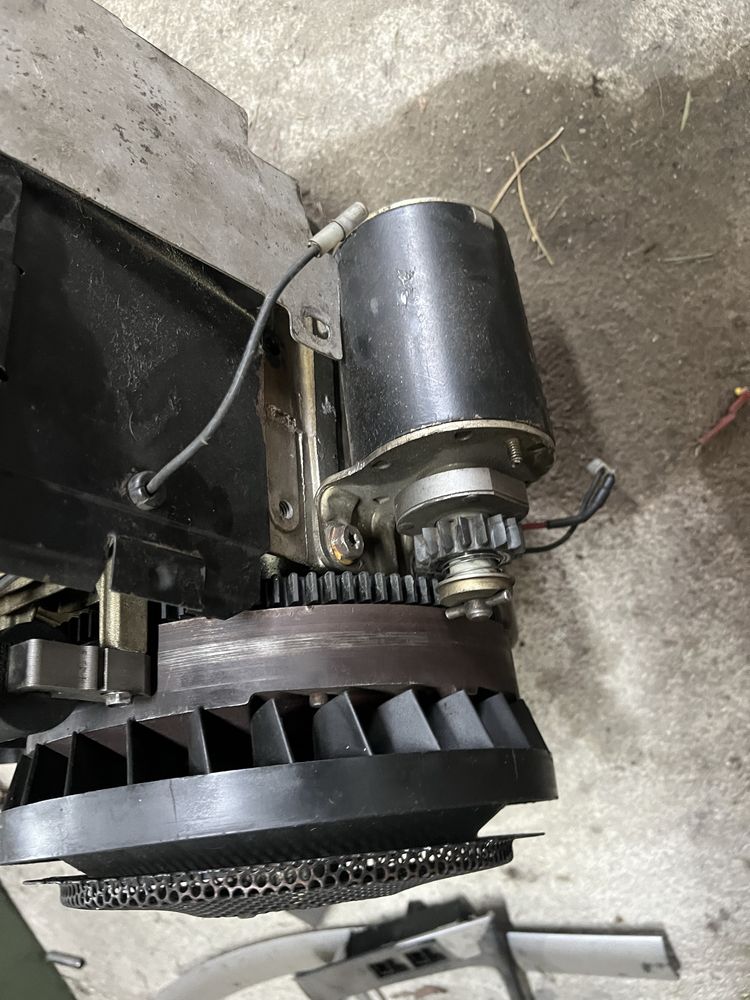 Silnik na Części Briggs & Stratton  13HP