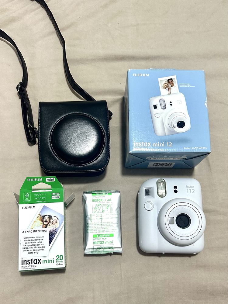 Câmara Instax Mini 12 WHITE - Como NOVA