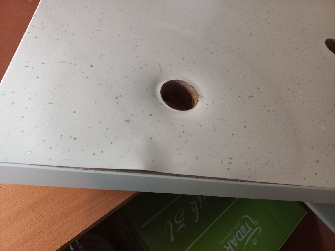 Blat pod umywalkę
