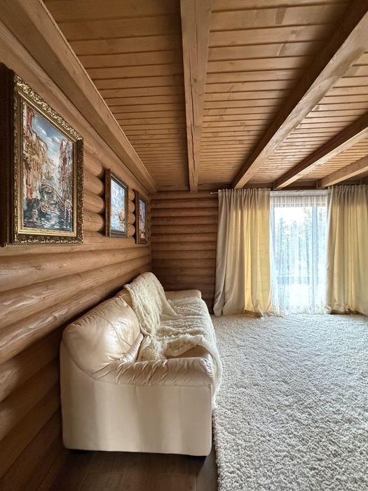 Продаж деревʼяного будинку