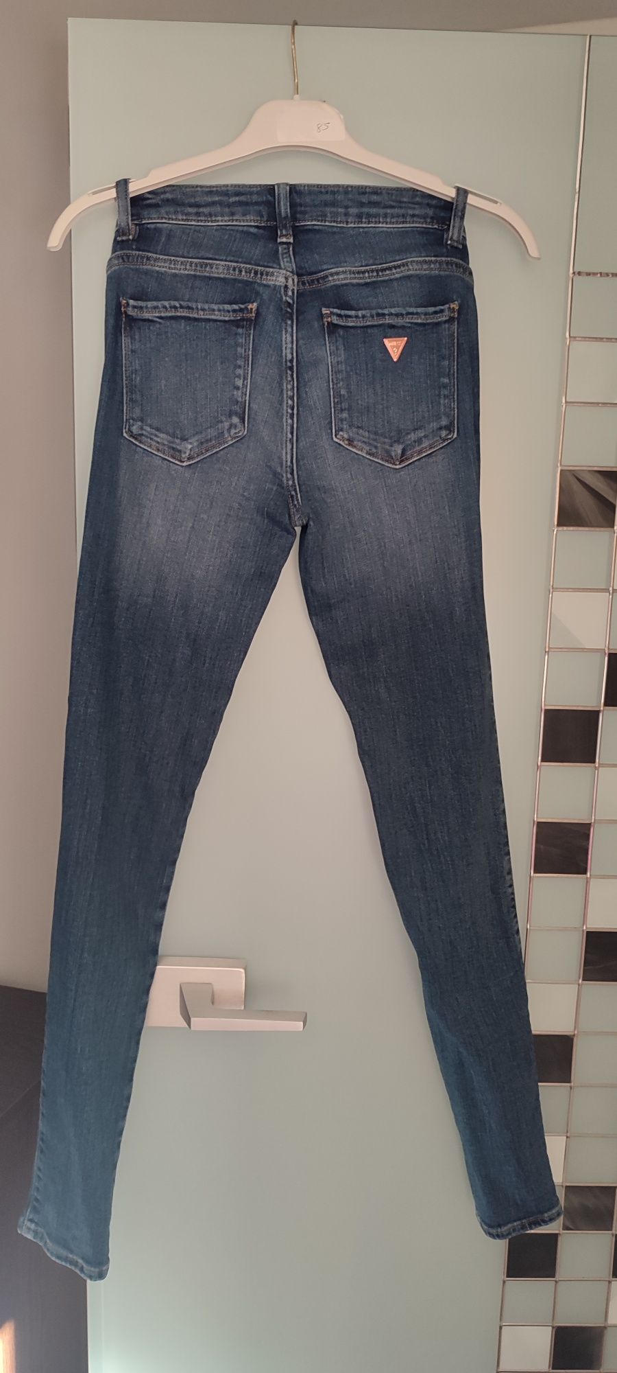 Spodnie jeansowe Guess