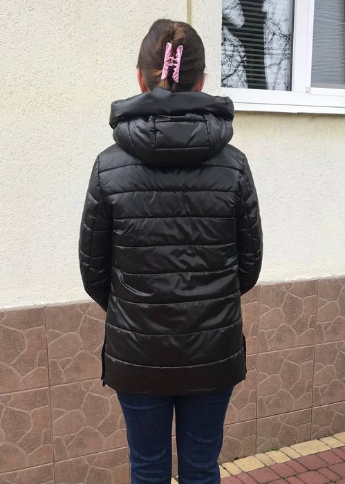 Жіноча куртка на весну