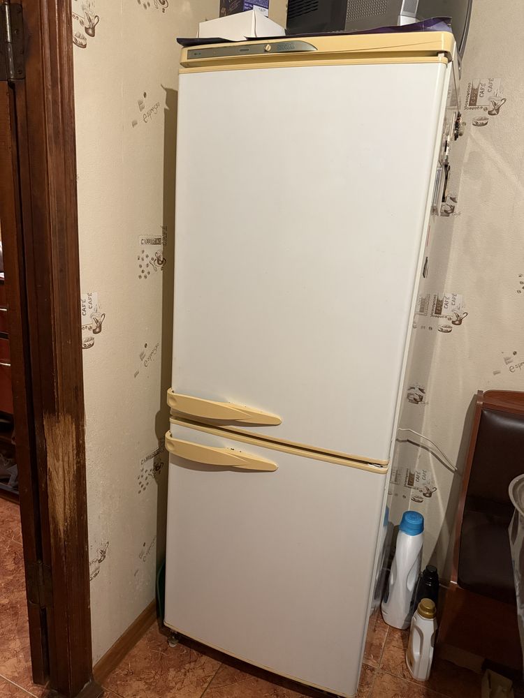 Холодильник Stinol