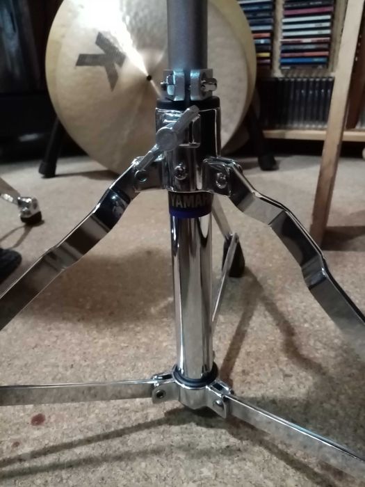 Banco Yamaha DS-550U