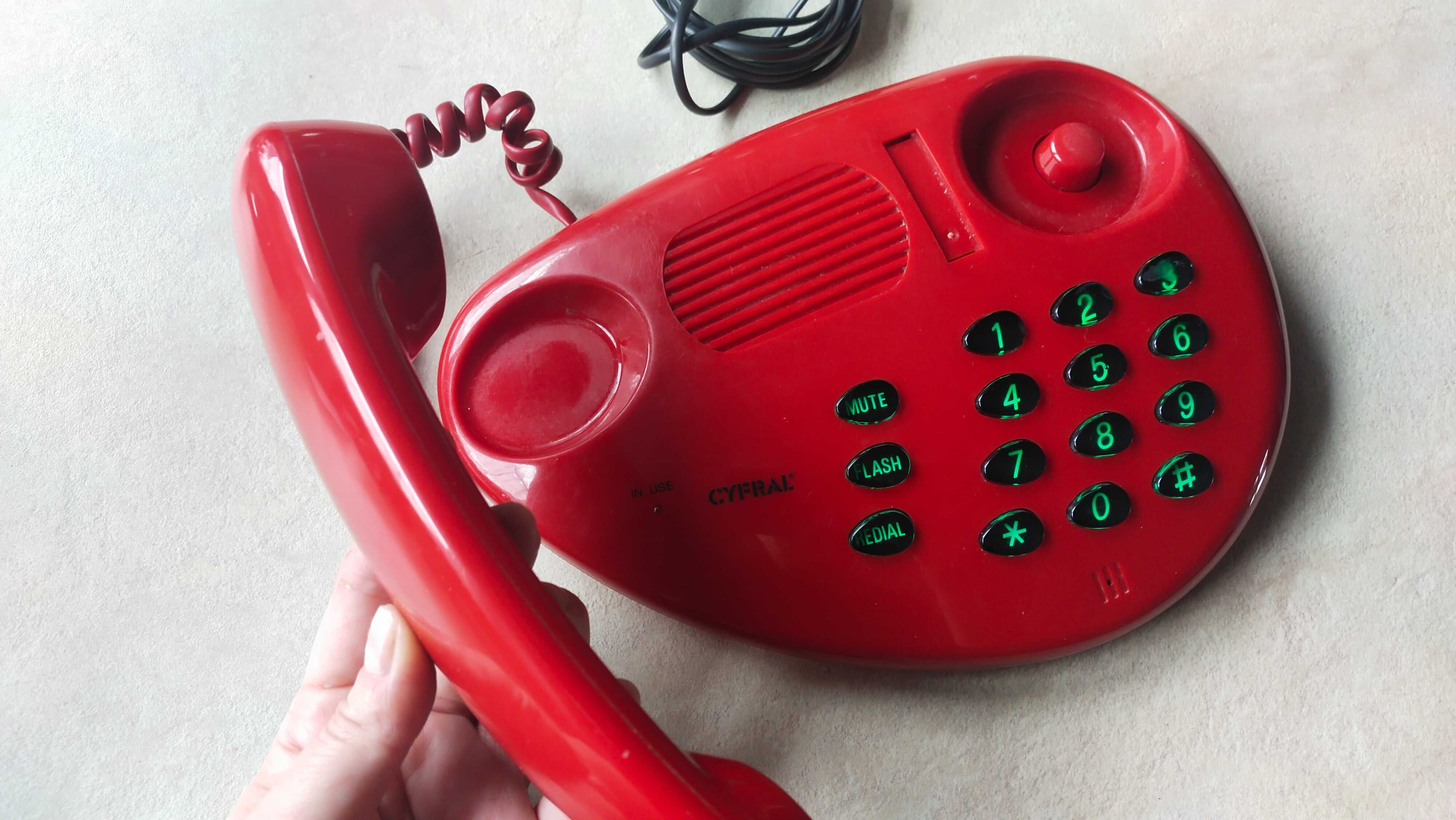Telefon stacjonarny na przyciski / Cyfral / 1997 r.