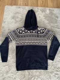 Sweter z kapturem M