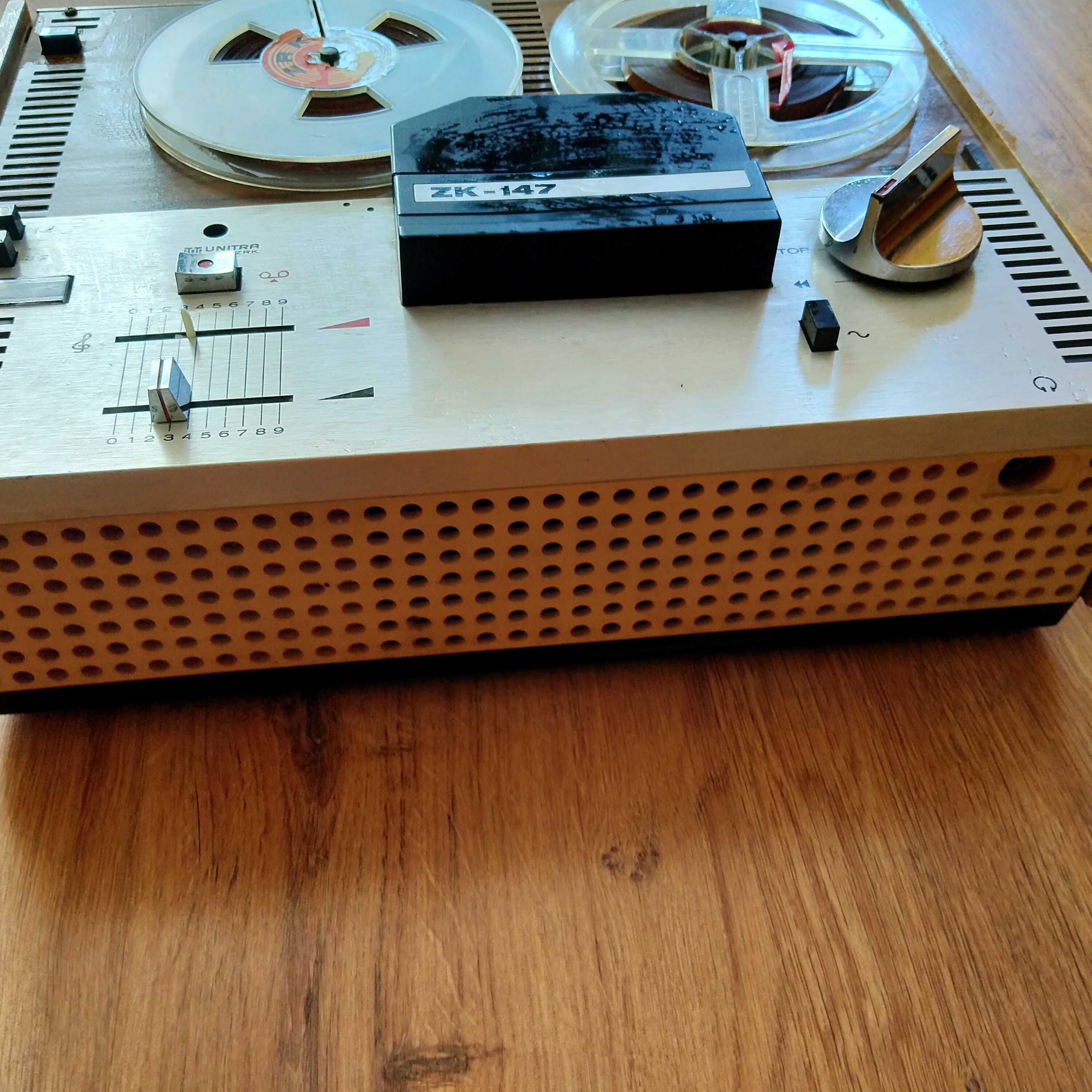 Magnetofon szpulowy ZK-147
