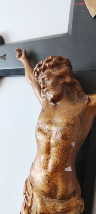 Duży drewniarewniany krzyż z XIX wieku