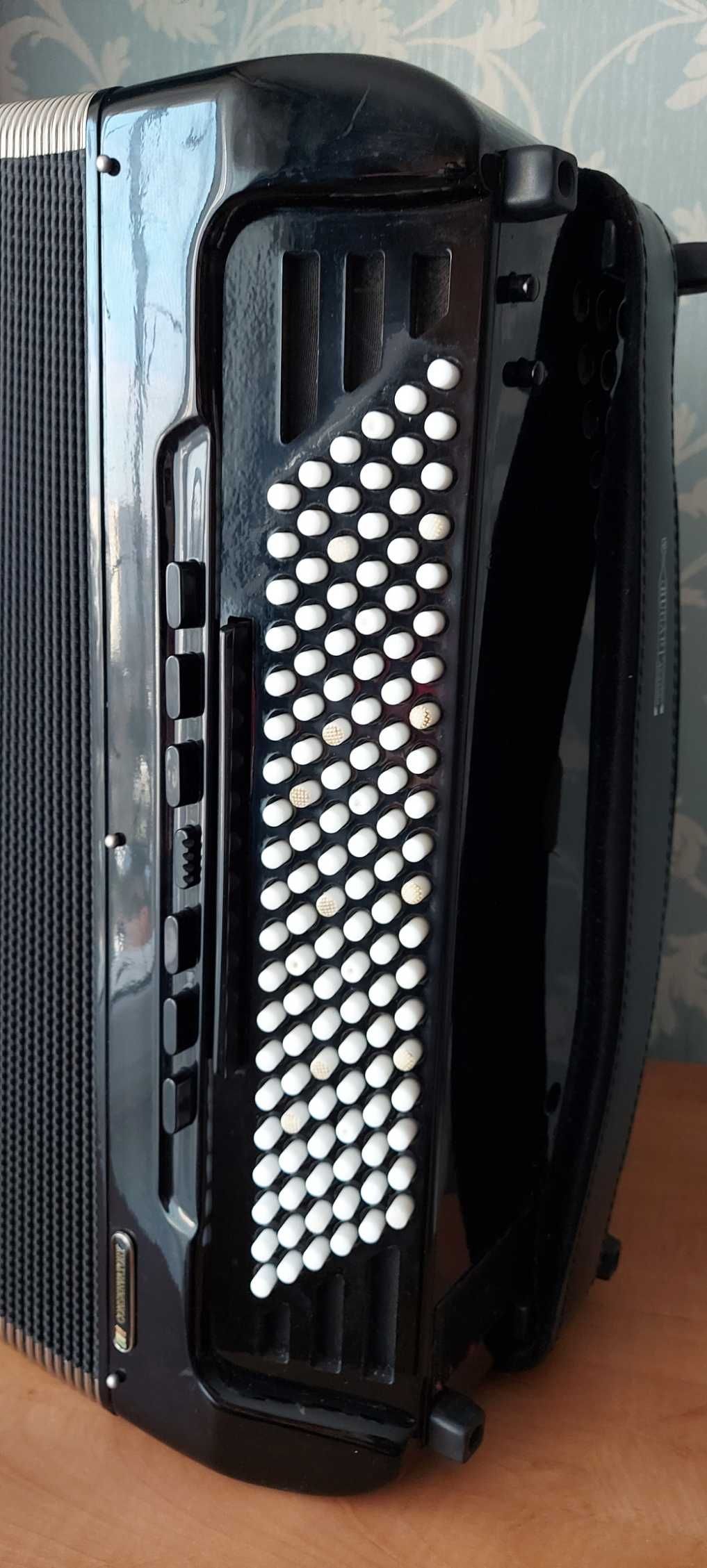 Akordeon Armando BUGARI model  Bayan Selecta piano z konwertorem