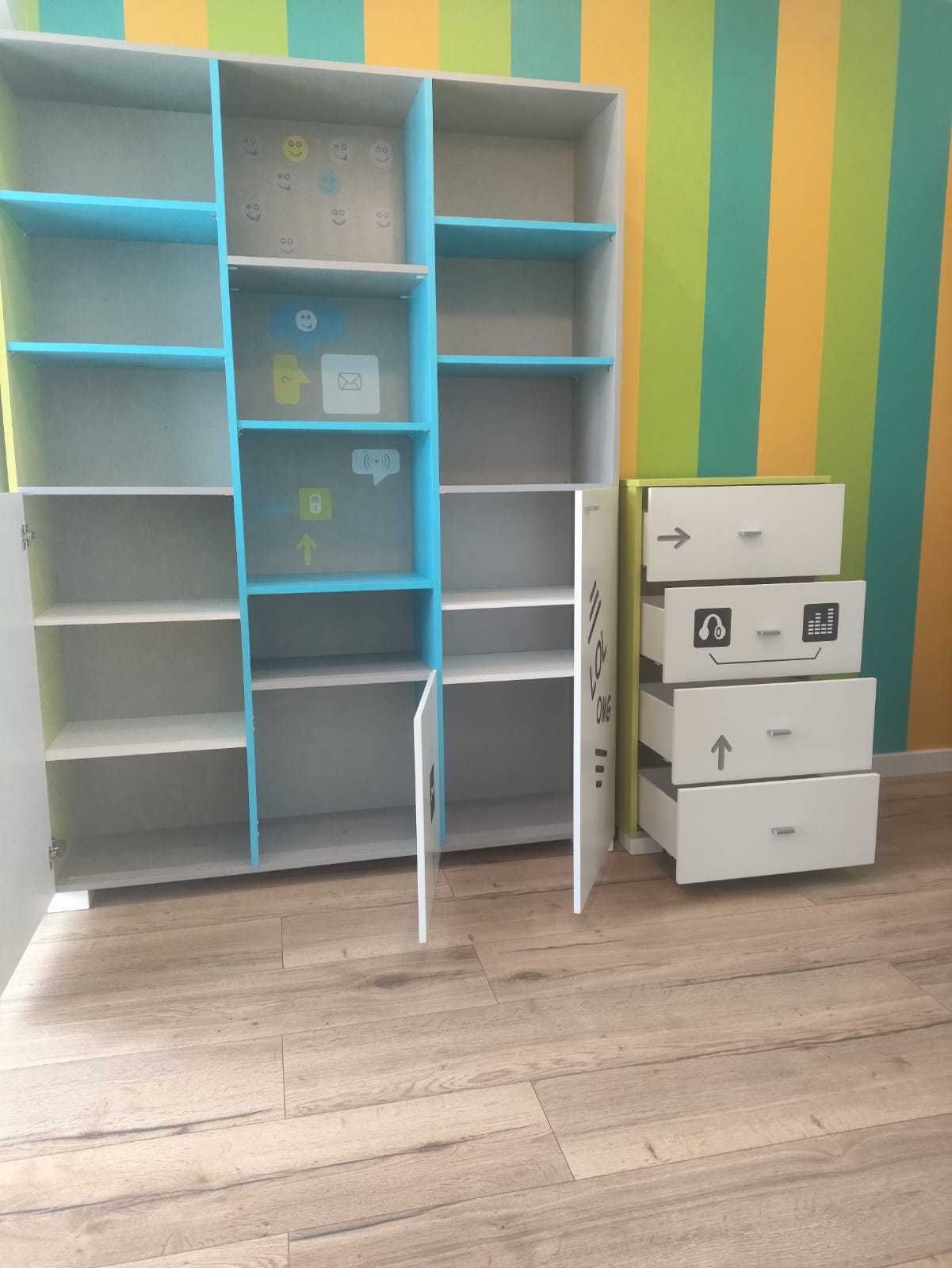 Zestaw mebli młodzieżowych+ łóżko