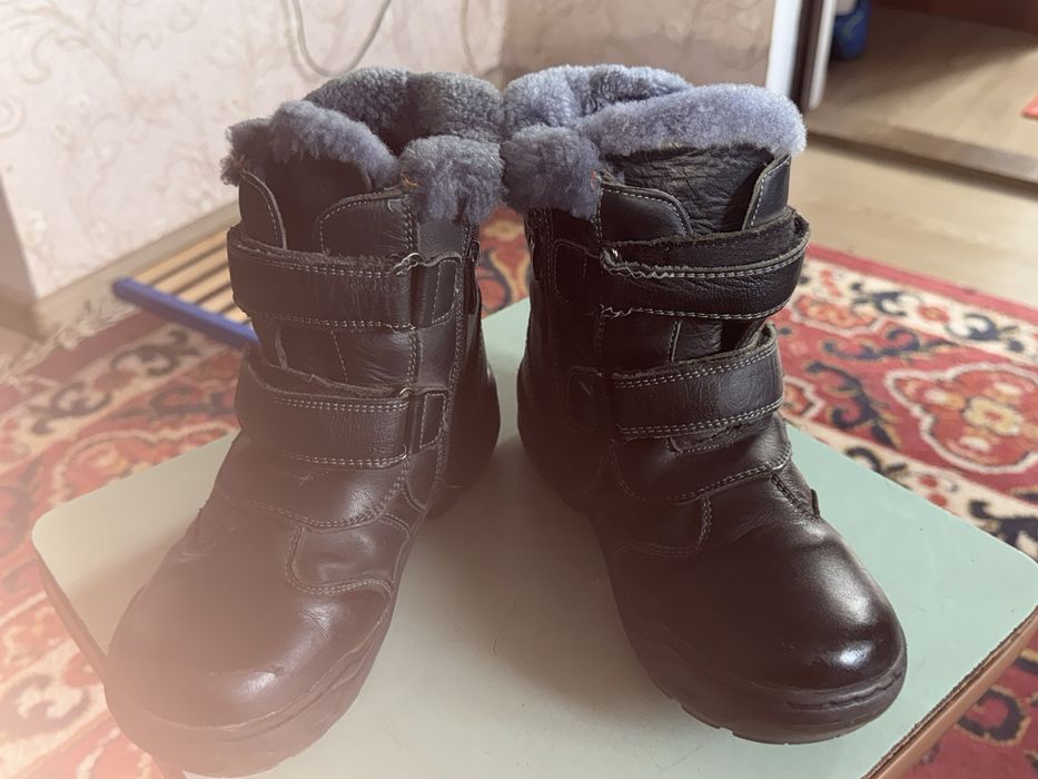 Шкіряні дитячі зимові сапожки , цегейка