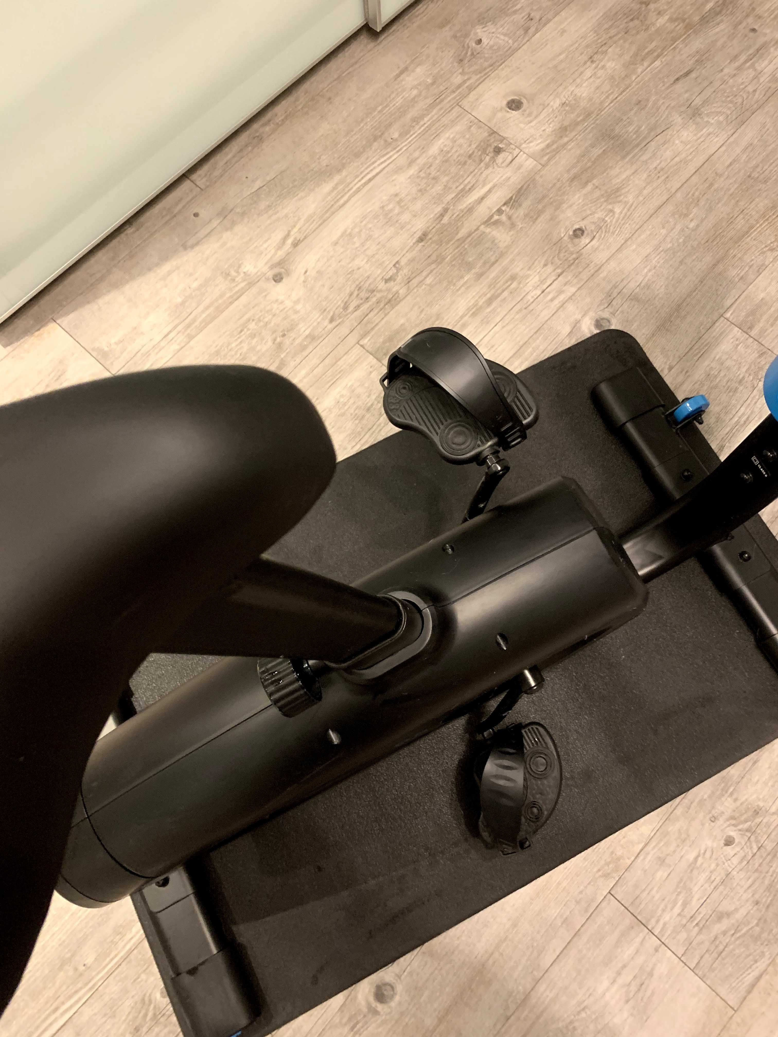 Rower stacjonarny Domyos EB900 B samozasilający