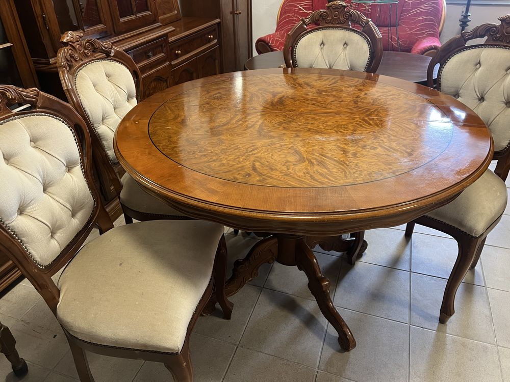 Komplet mebli stylowych do salonu, stół , witryna, komoda